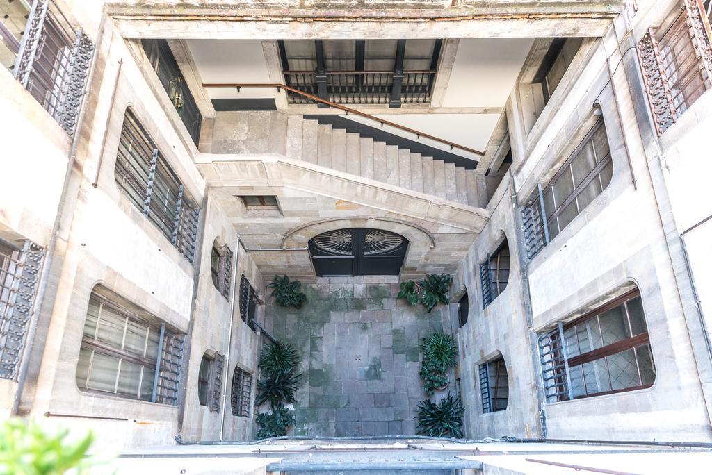 Pension Mariluz Barcelona Exterior photo
