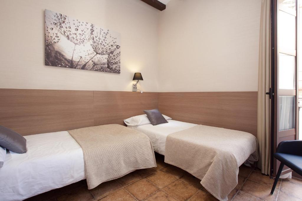 Pension Mariluz Barcelona Room photo