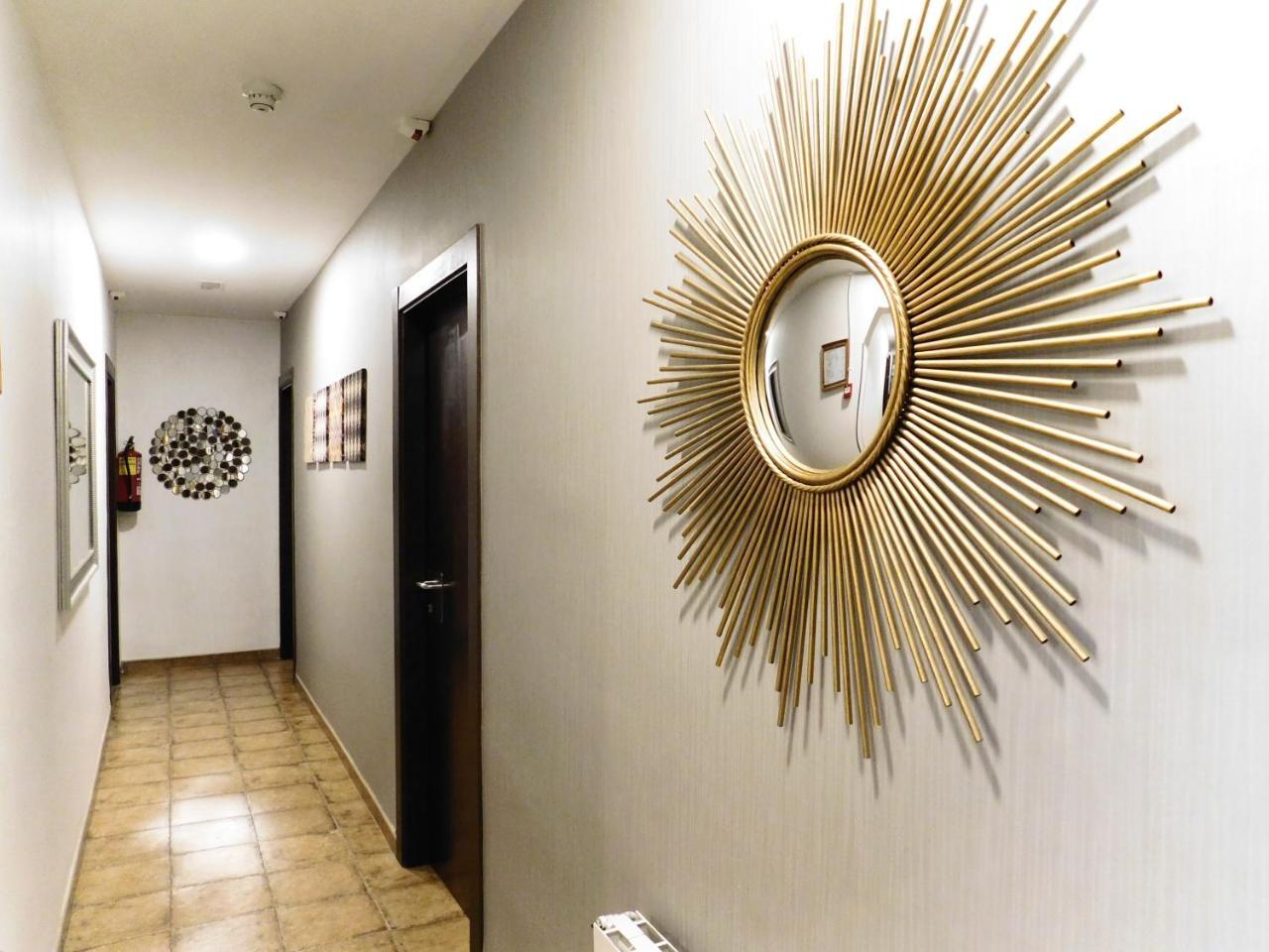 Pension Mariluz Barcelona Exterior photo